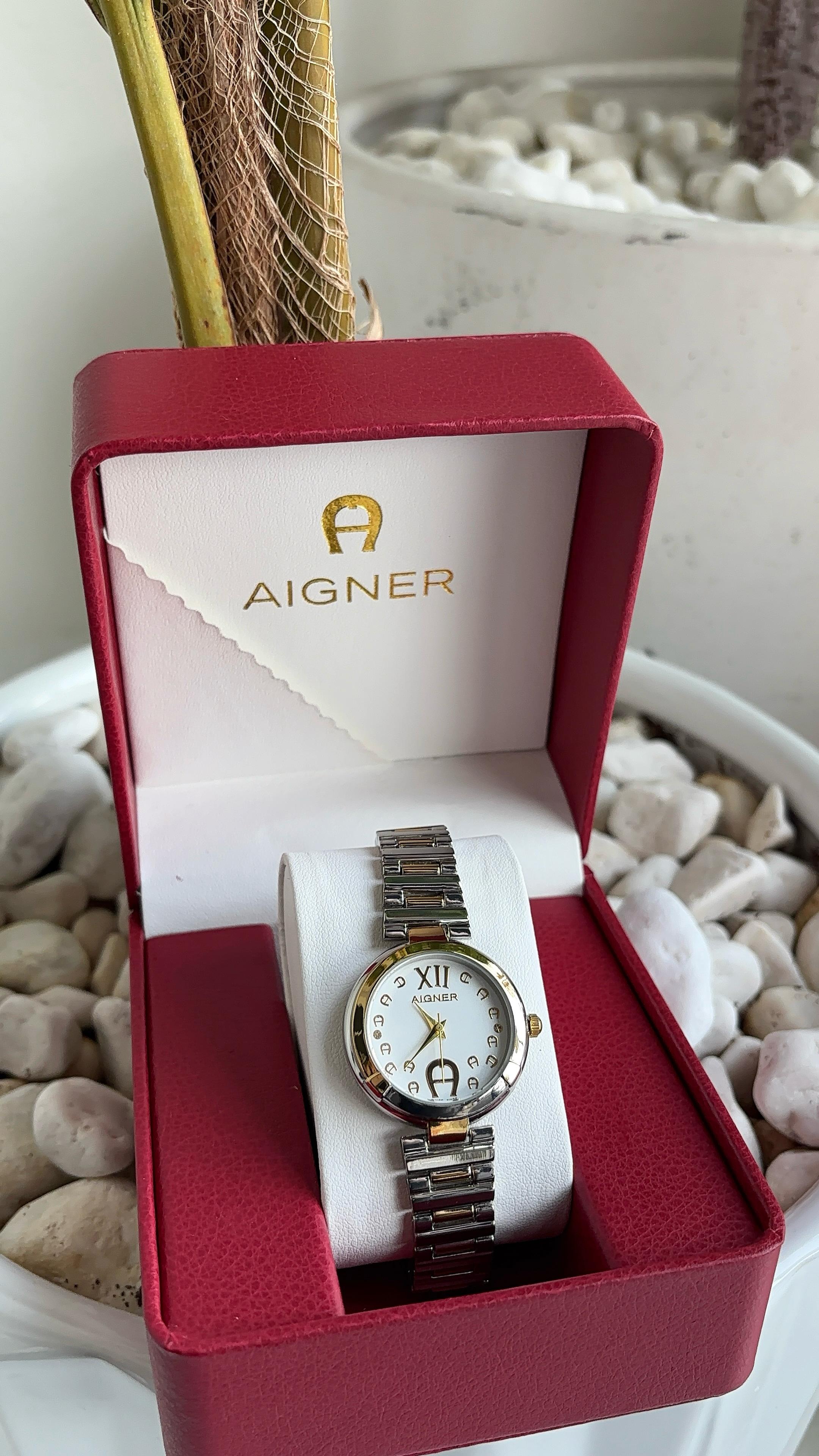 ساعة أجنر نسائية