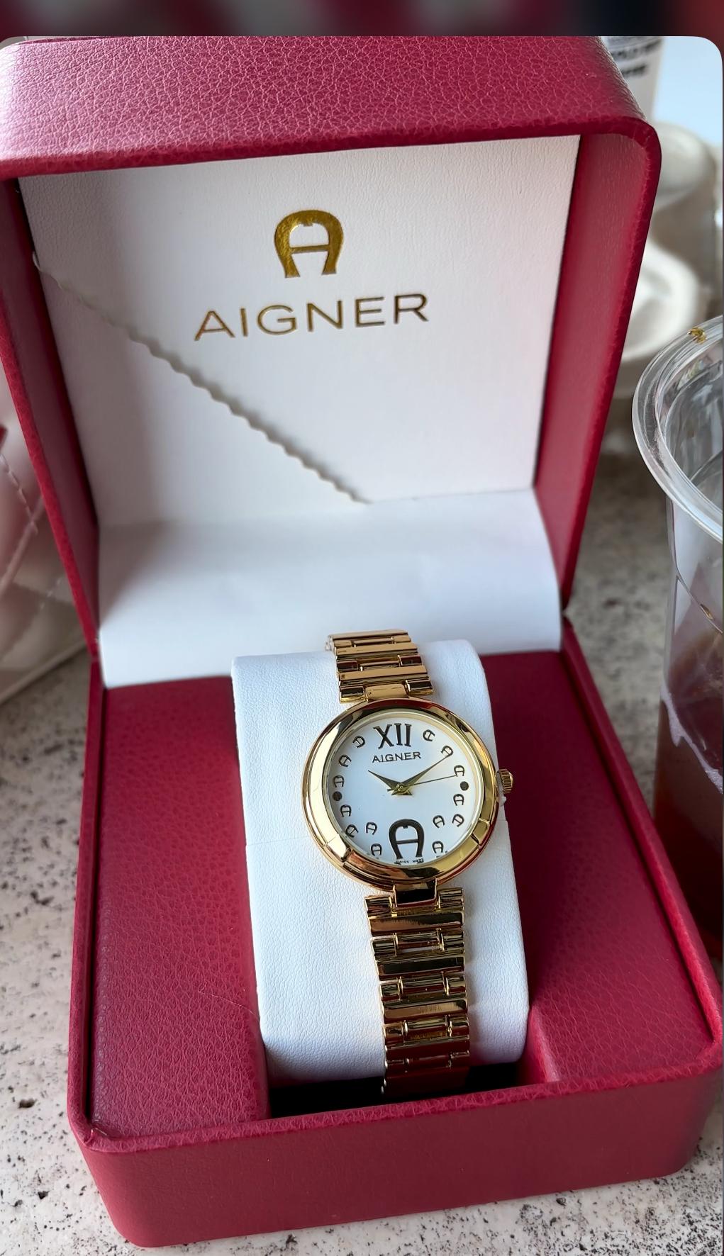 ساعة أجنر نسائية