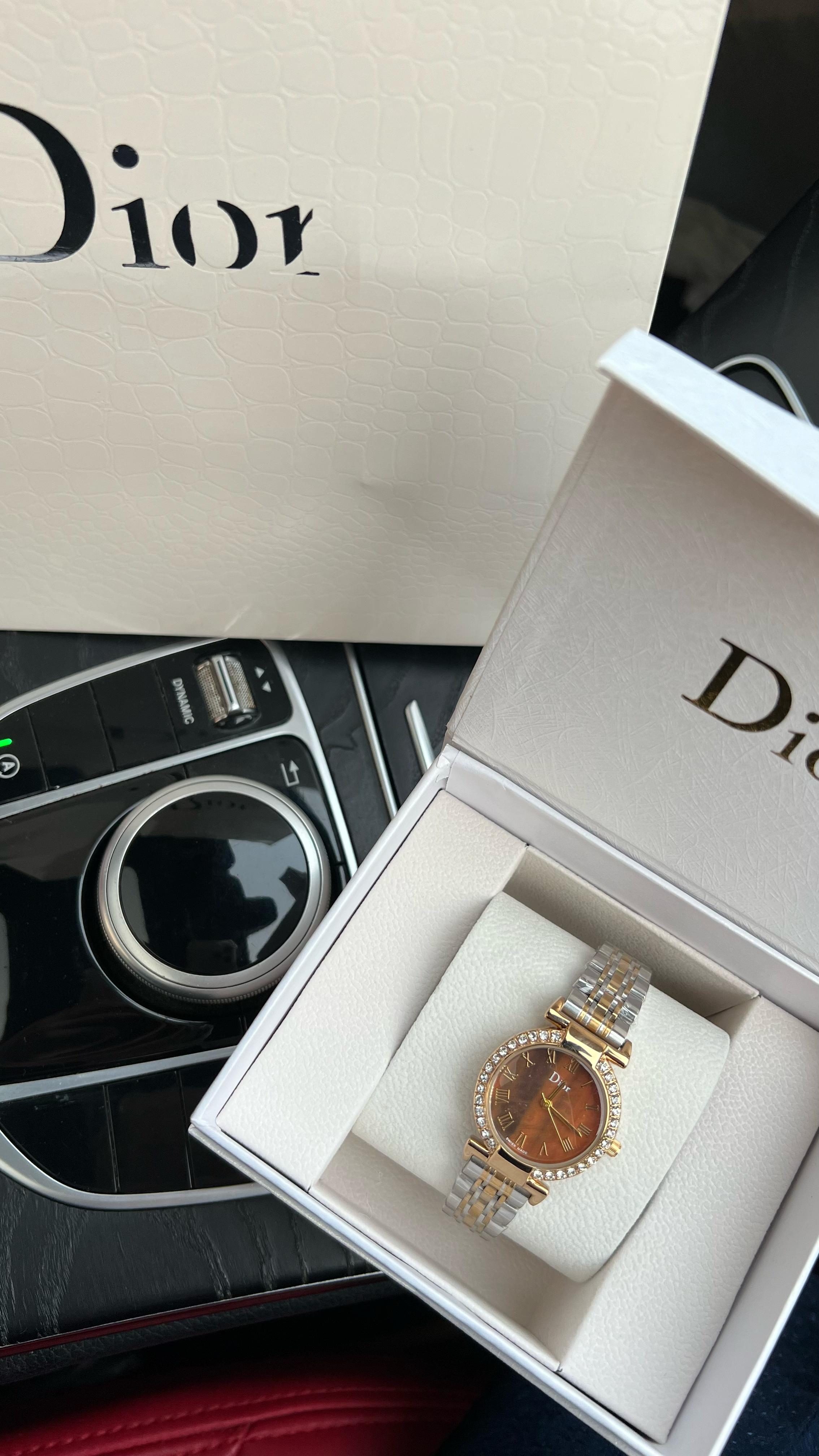  ساعة ديور نسائية