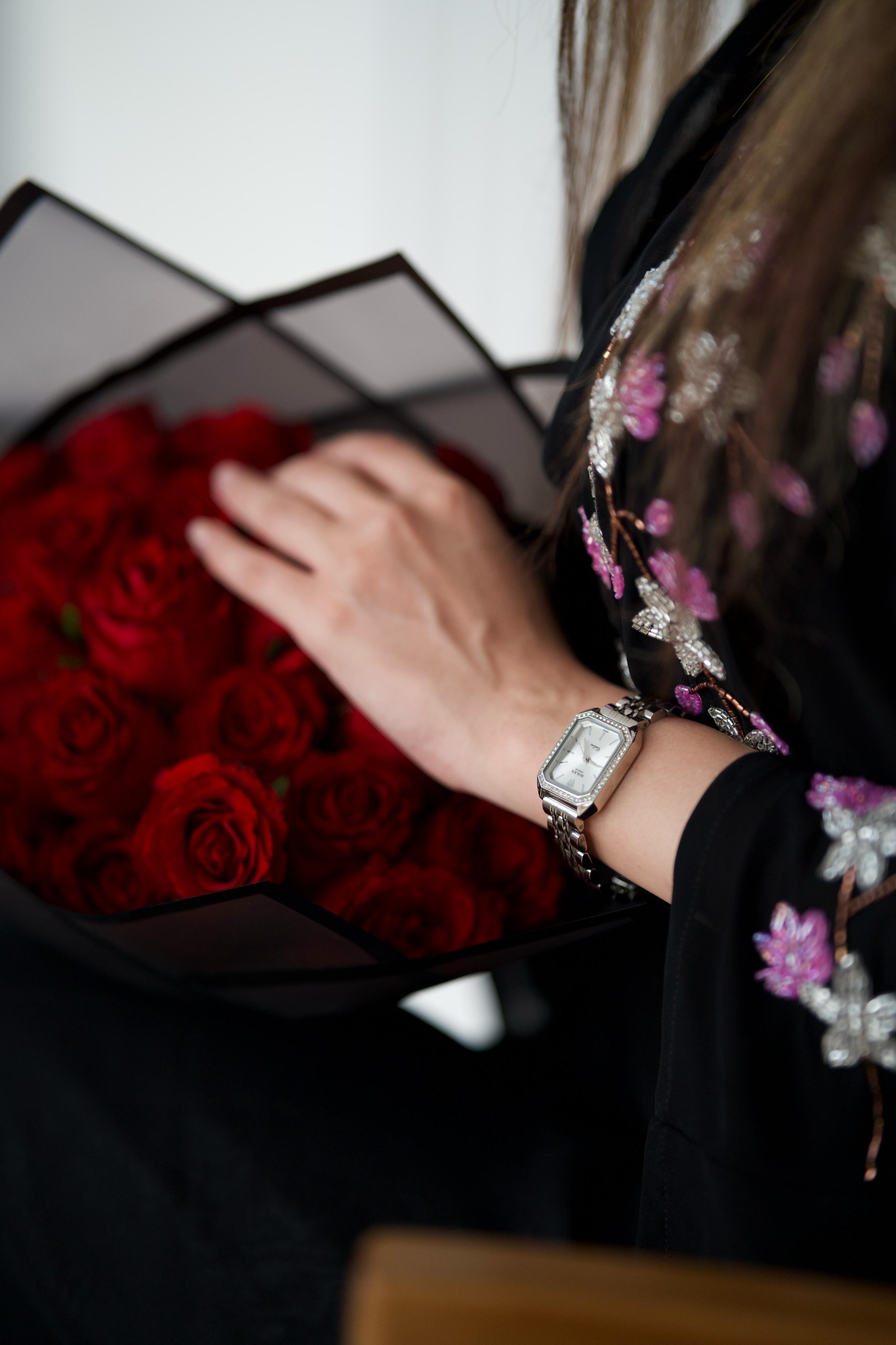 ساعة رولكس نسائية