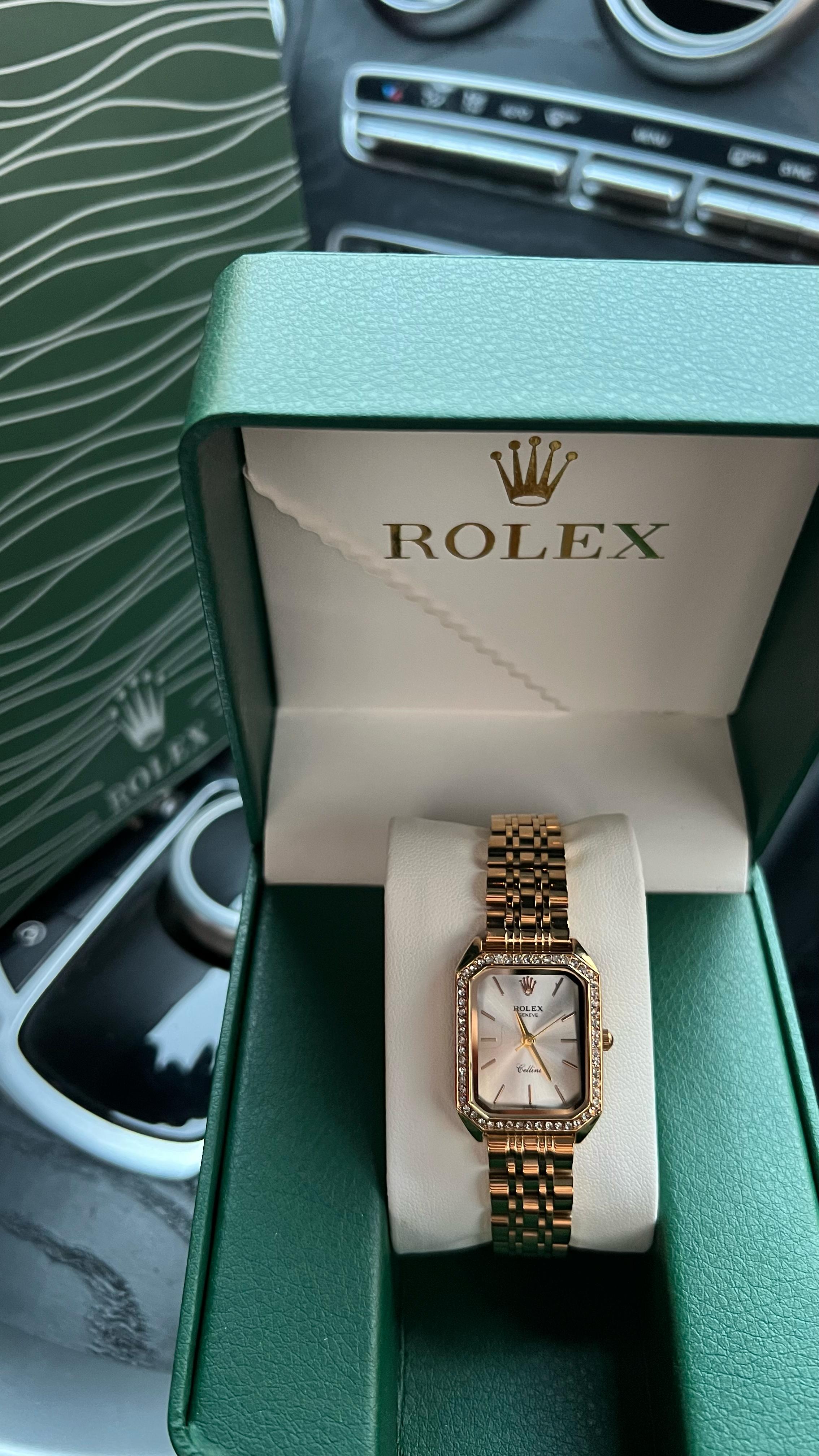 ساعة رولكس نسائية