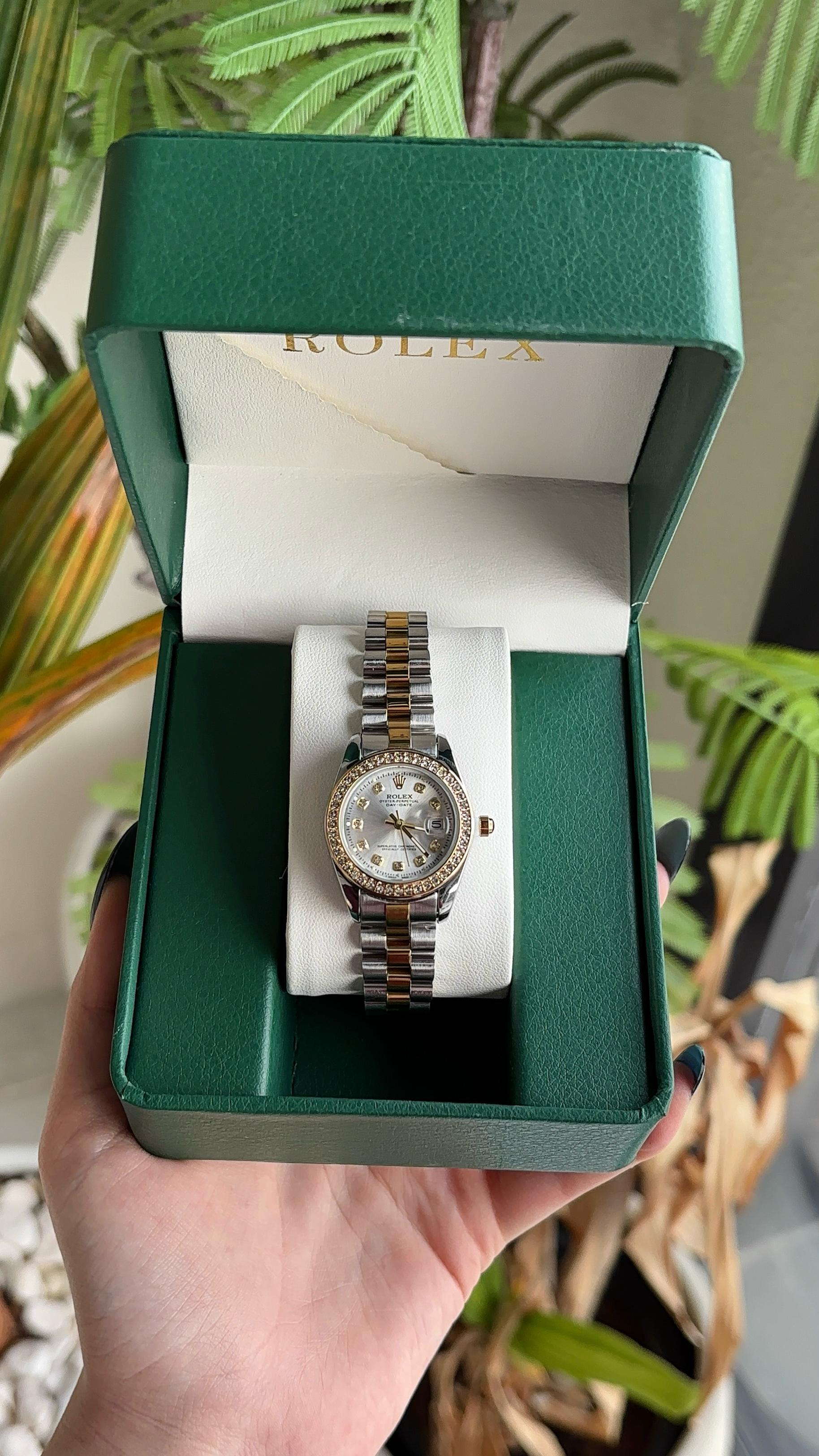 ساعة رولكس نسائية