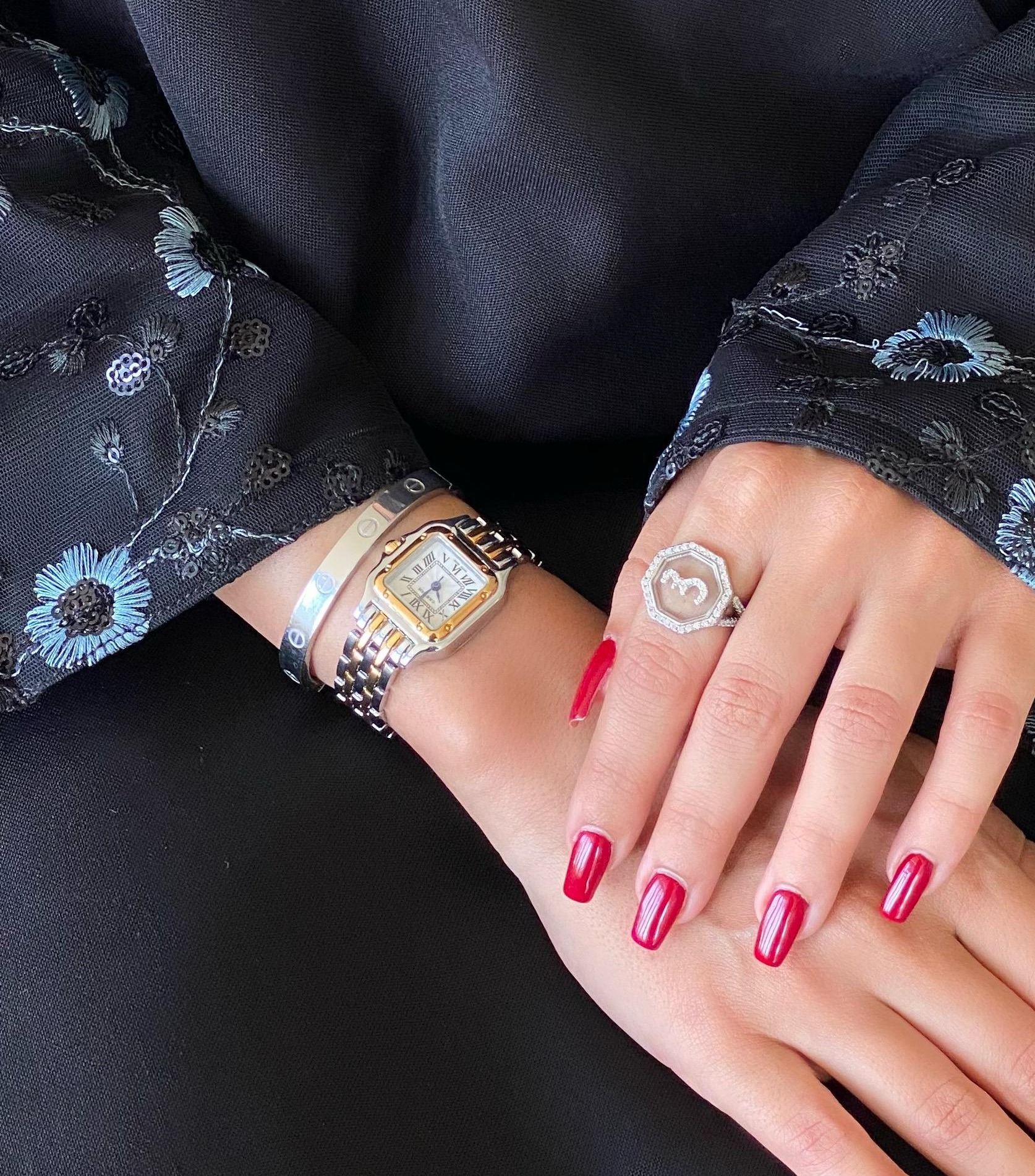 ساعة كارتير نسائية