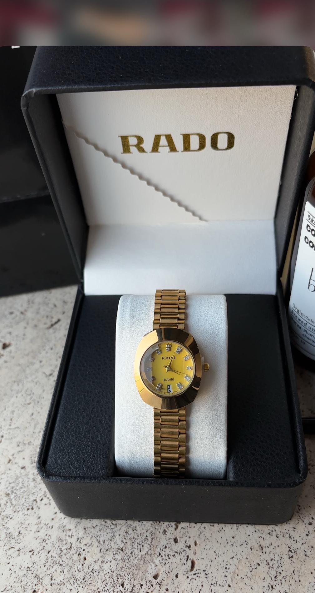 ساعة رادو نسائية