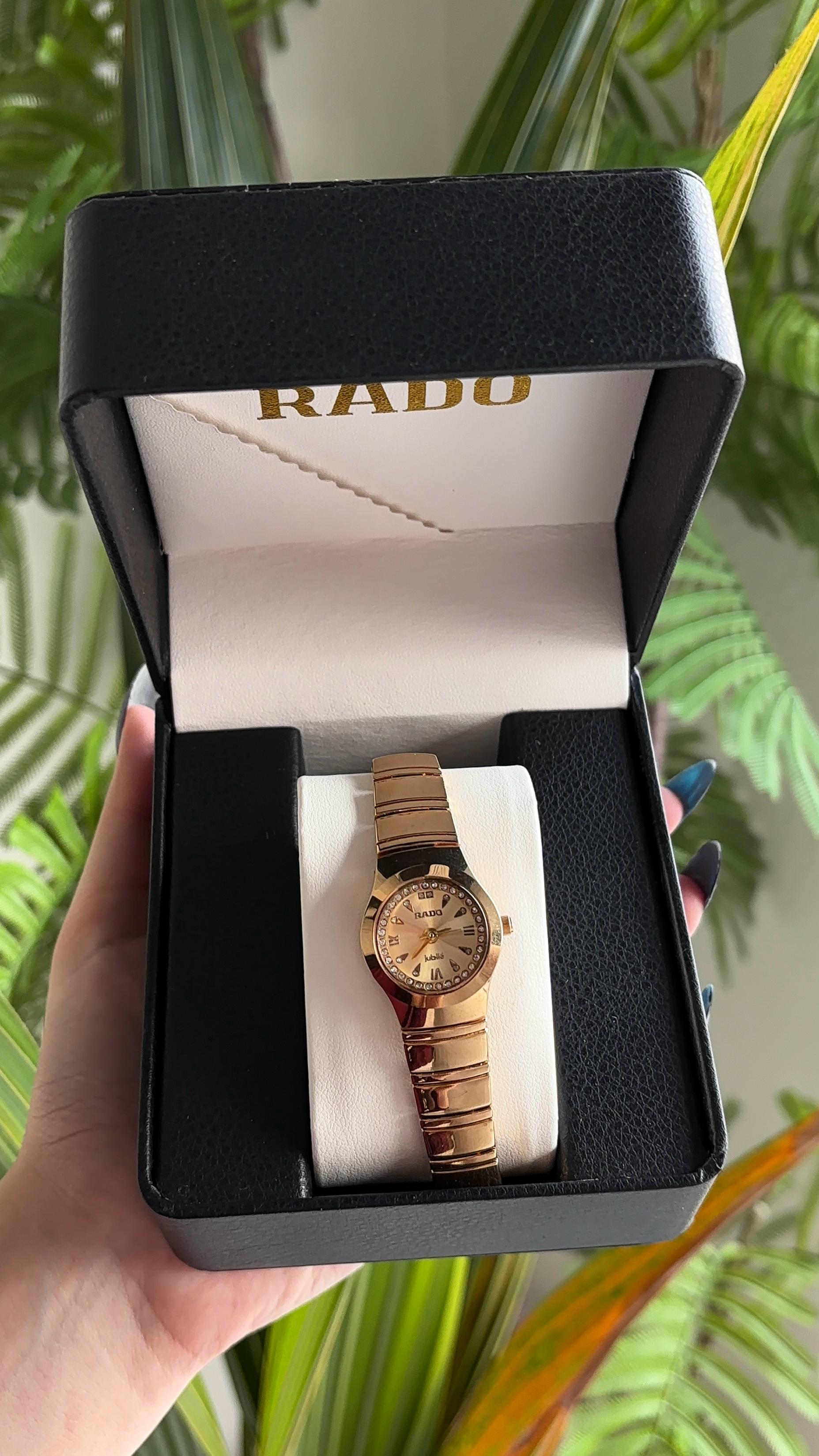 ساعة رادو نسائية