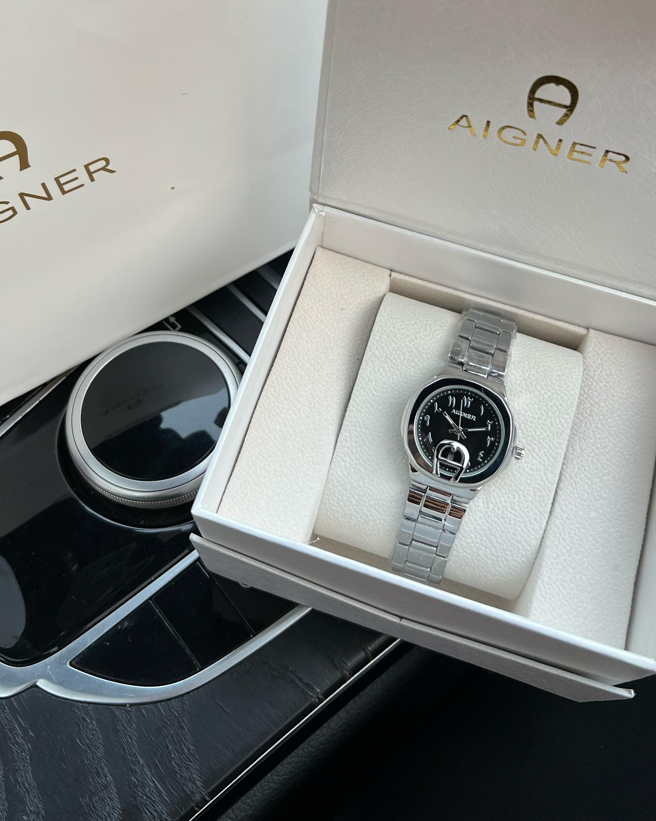 ساعة أجنر نسائية