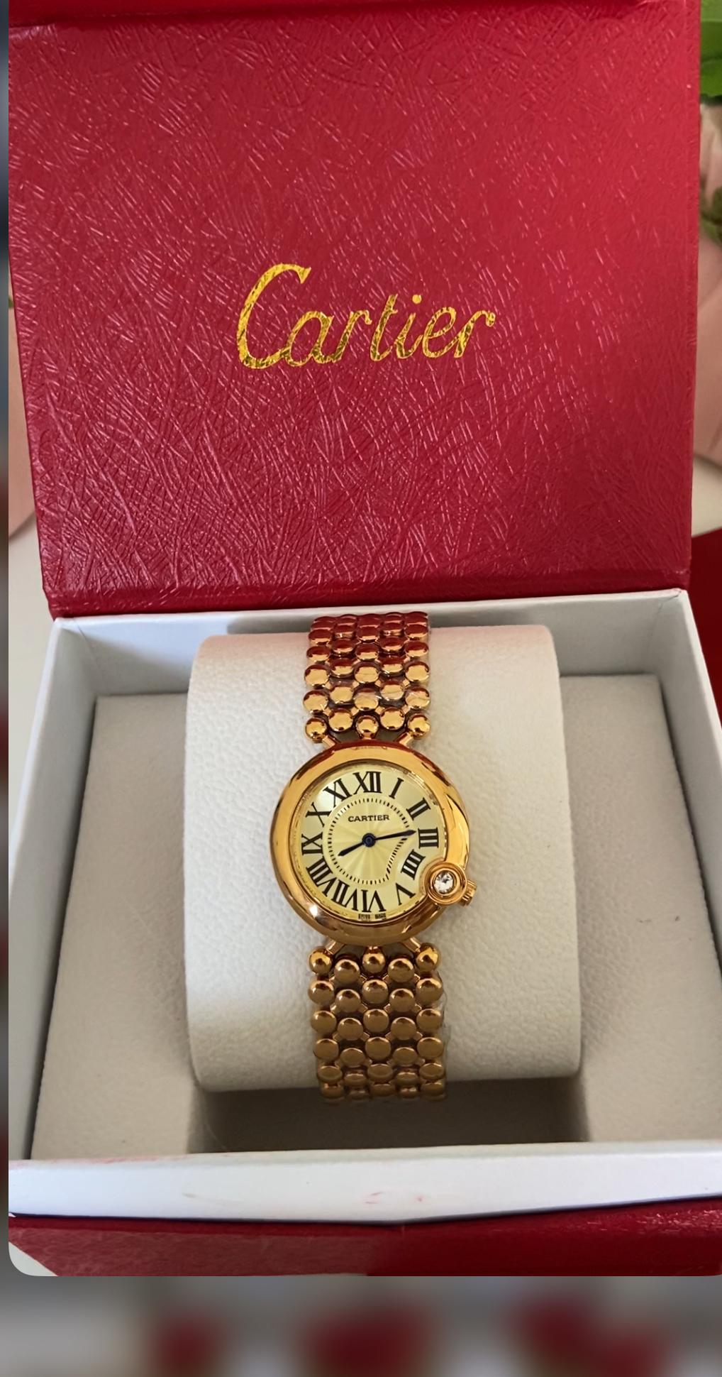 ساعة كارتير نسائية