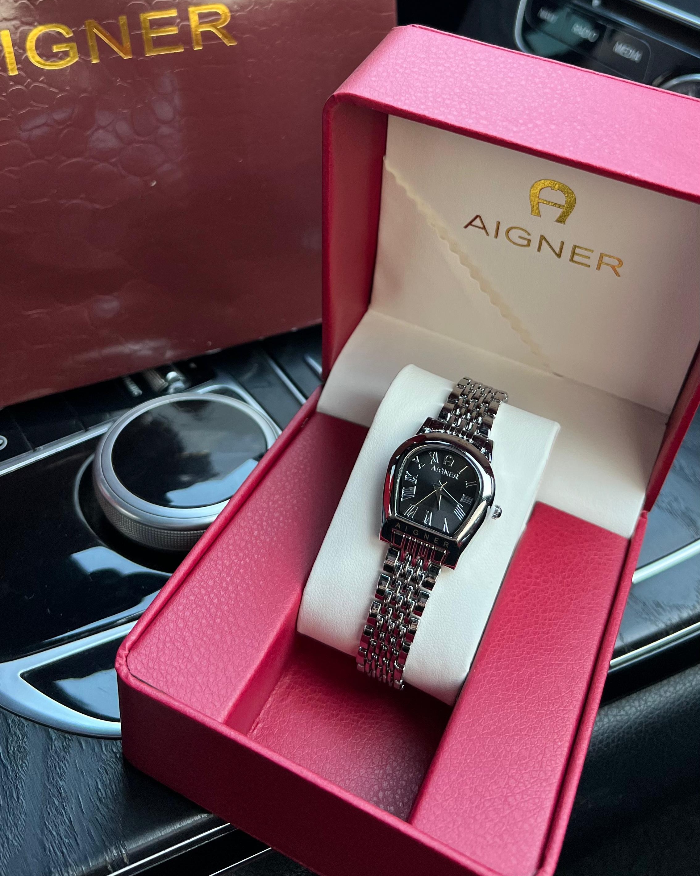 ساعة أجنر نسائية